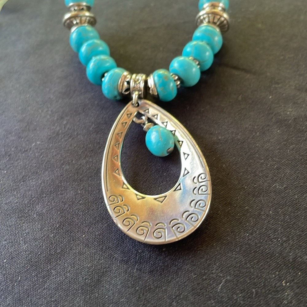 Brighton Santa Fe Southwestern Beaded Turquoise Silver Tone, pendant necklace. - Picture 3 of 4